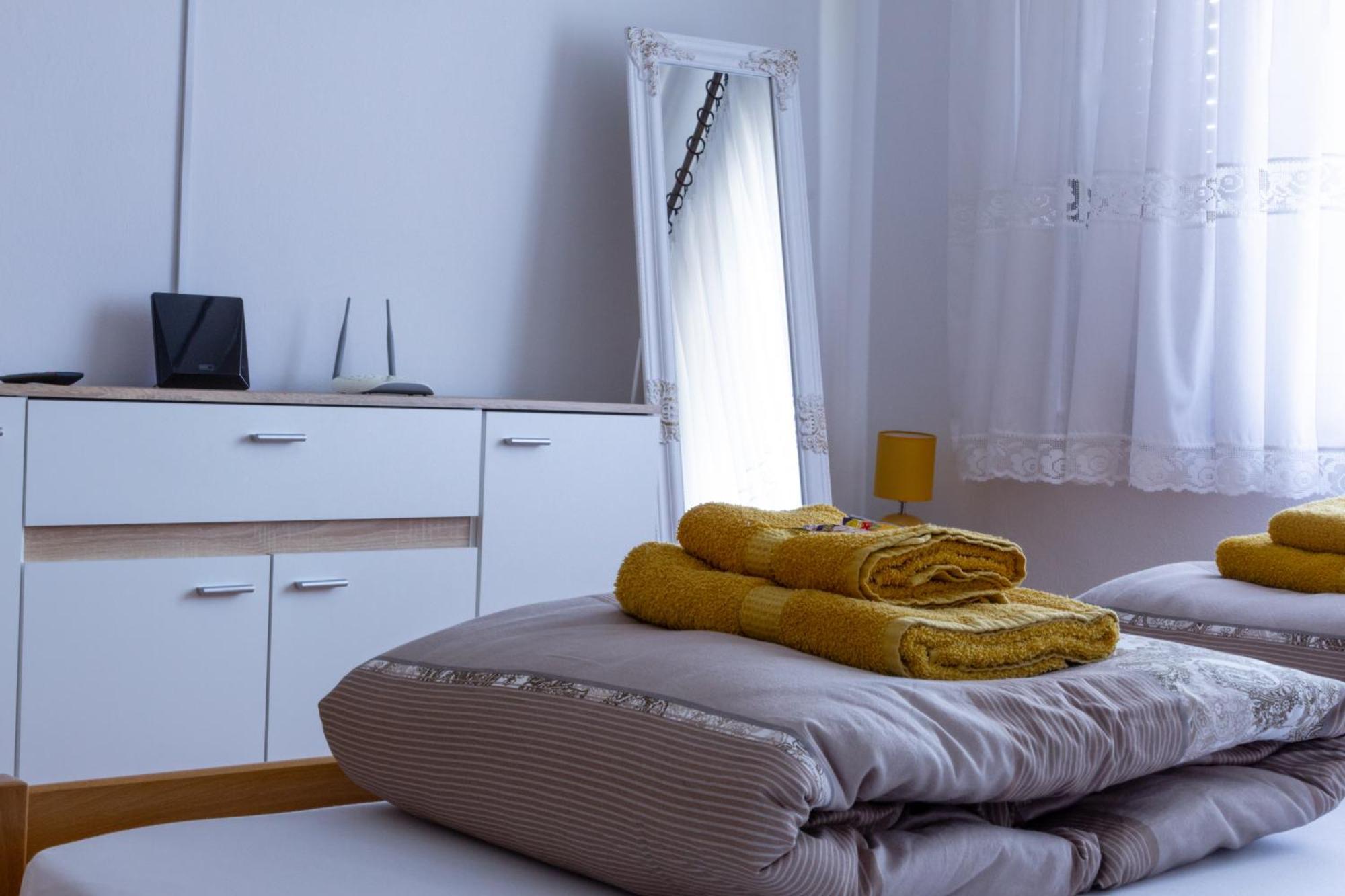 Apartamento Sea View Retreat With 170Mbps Wifi And Sunny Balcony Kastav Exterior foto