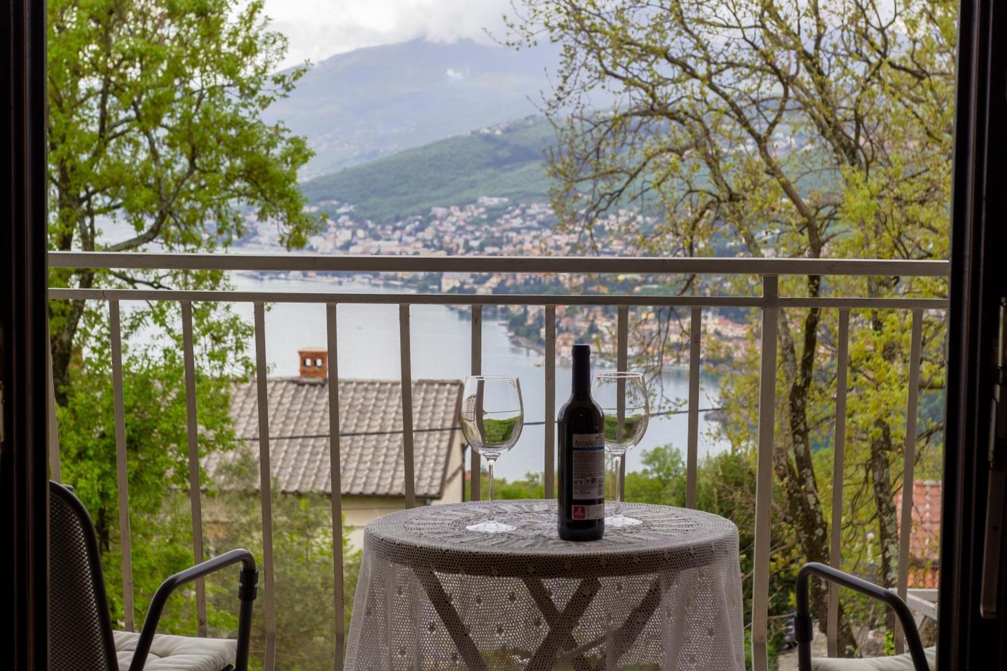 Apartamento Sea View Retreat With 170Mbps Wifi And Sunny Balcony Kastav Exterior foto